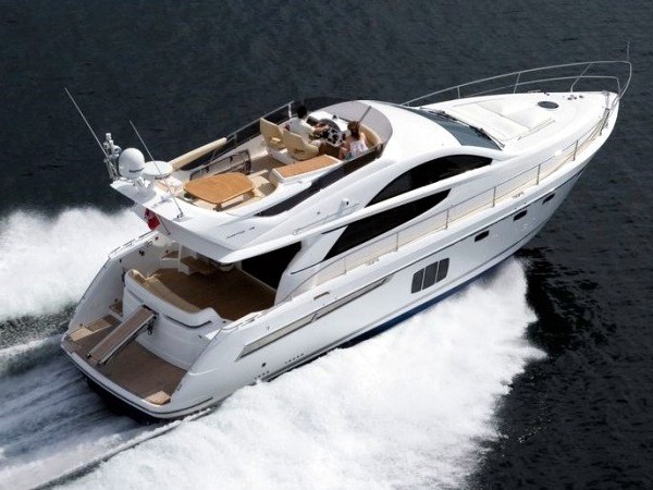 hire a yacht puerto banus